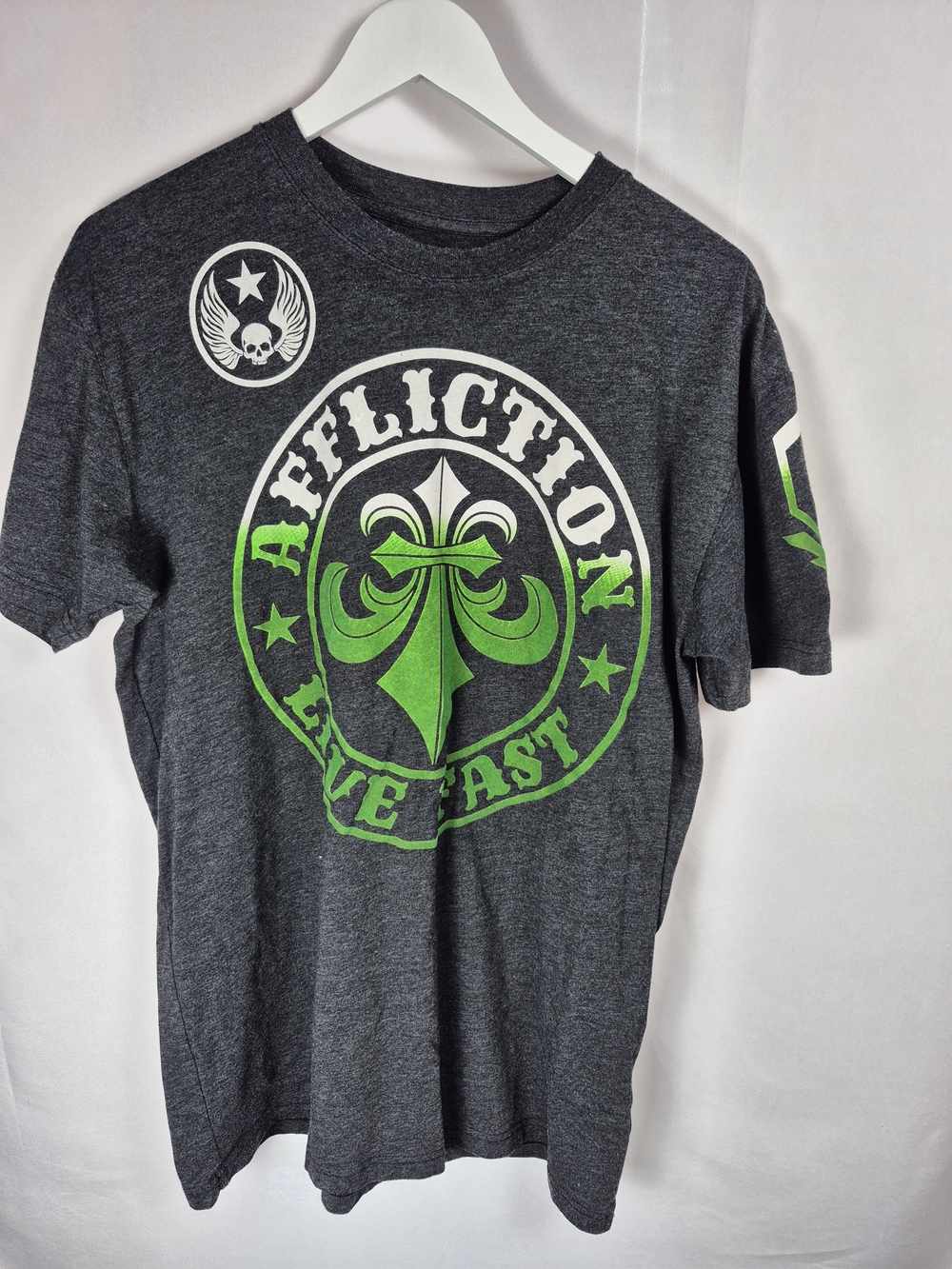 Affliction Live Fast Graphic Tee in Charcoal & Neon Green Size Xl